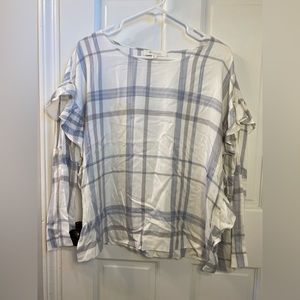 NWT Two by Vince Camuto long sleeve ruffle blouse, medium